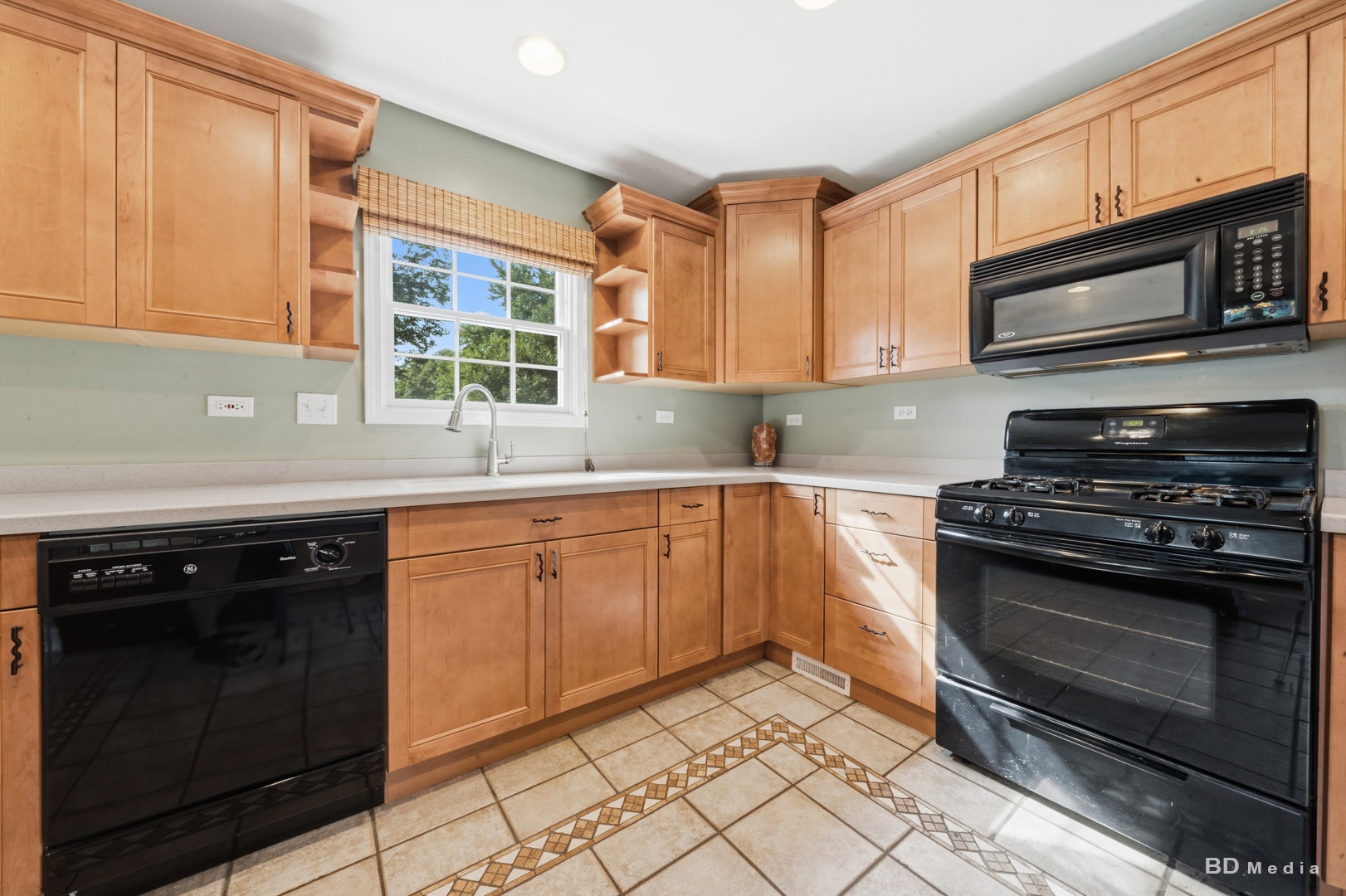 401 Division Street, St. Charles, IL 60174 401 Division Street, St. Charles, IL 60174