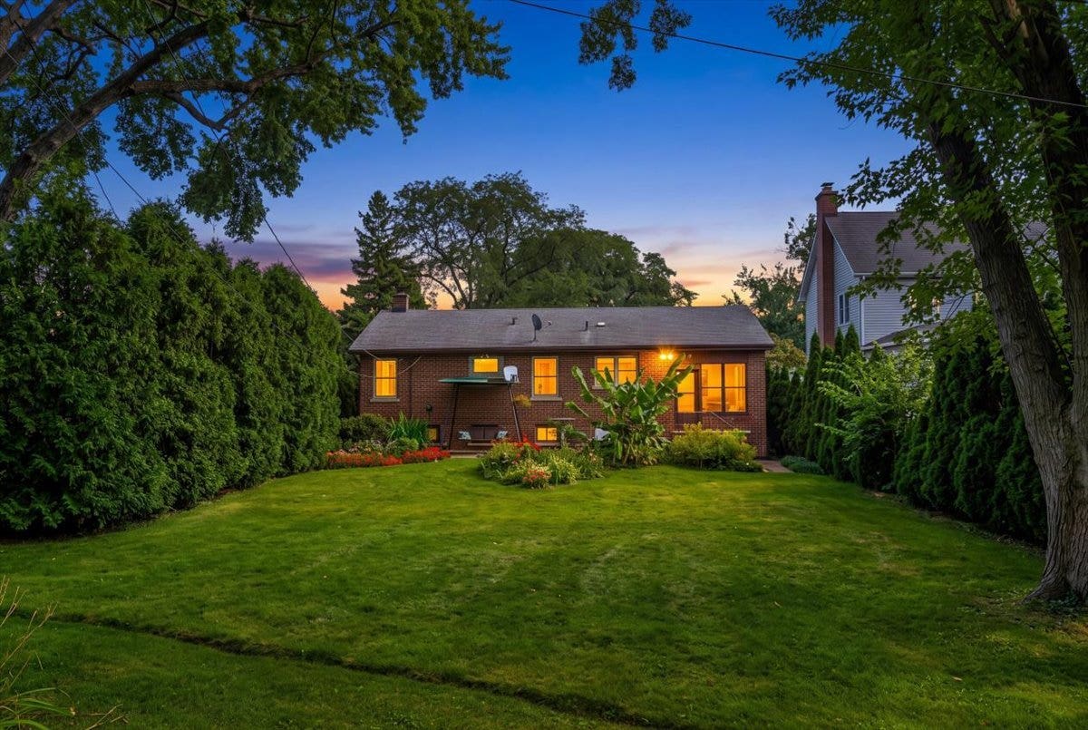308 Sheldon Avenue, Downers Grove, IL 60515 308 Sheldon Avenue, Downers Grove, IL 60515