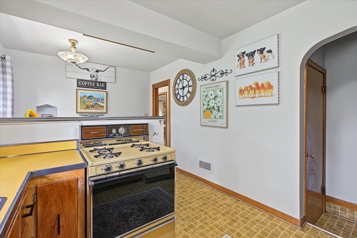 308 Sheldon Avenue, Downers Grove, IL 60515 308 Sheldon Avenue, Downers Grove, IL 60515