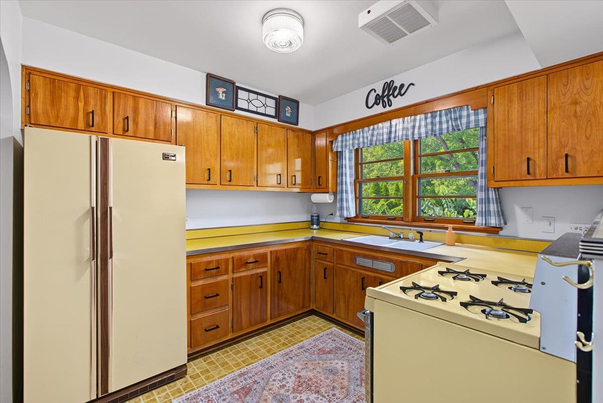 308 Sheldon Avenue, Downers Grove, IL 60515 308 Sheldon Avenue, Downers Grove, IL 60515