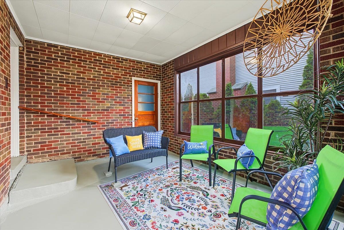 308 Sheldon Avenue, Downers Grove, IL 60515 308 Sheldon Avenue, Downers Grove, IL 60515