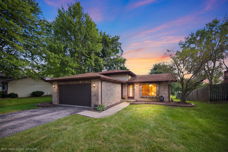 Property photo for 2211 Jackson Branch Drive, New Lenox, IL