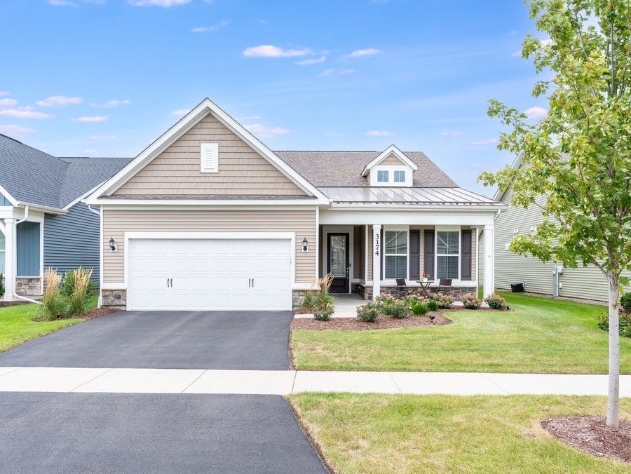 Property photo for 3174 Sweetgrass Circle, Aurora, IL