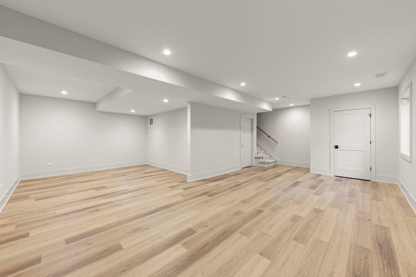 820 E Franklin Avenue, Naperville, IL 60540
