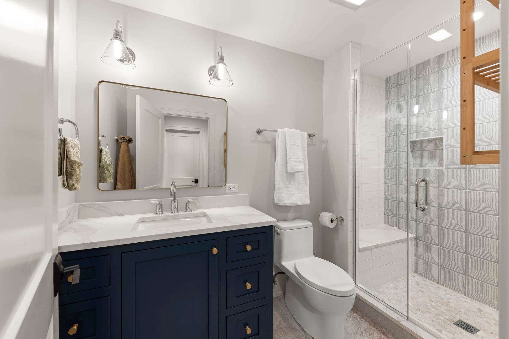 En-Suite Bathroom