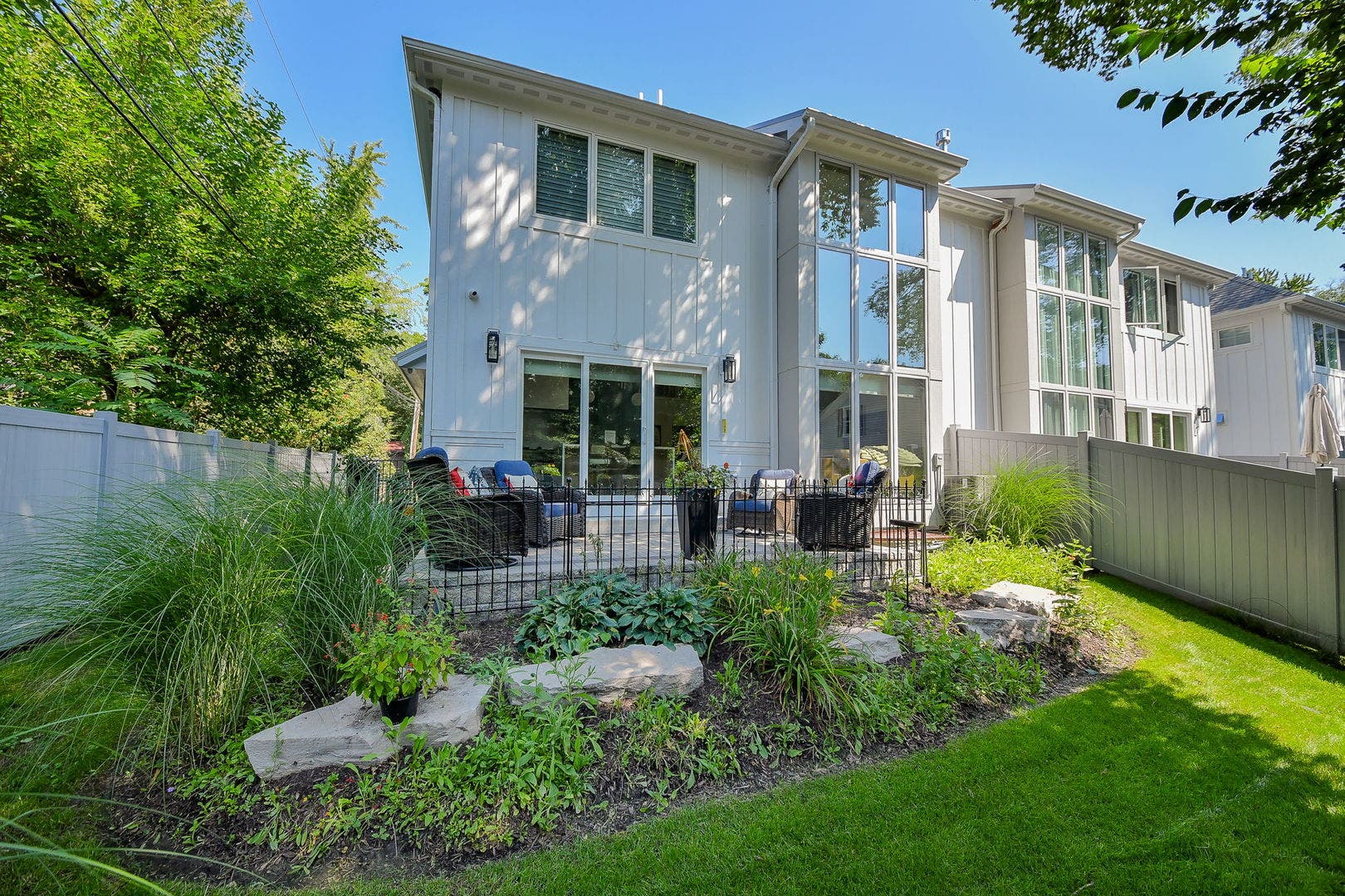 820 E Franklin Avenue, Naperville, IL 60540