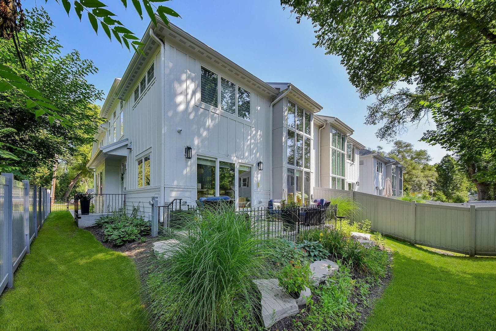 820 E Franklin Avenue, Naperville, IL 60540