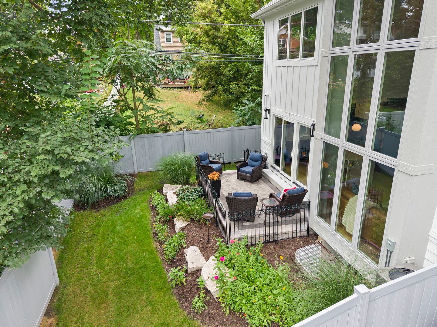 820 E Franklin Avenue, Naperville, IL 60540