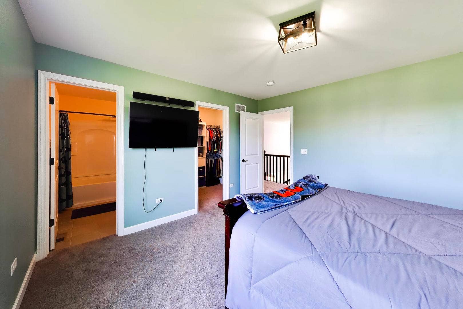 13700 Buchanan Drive, Lemont, IL 60439 13700 Buchanan Drive, Lemont, IL 60439