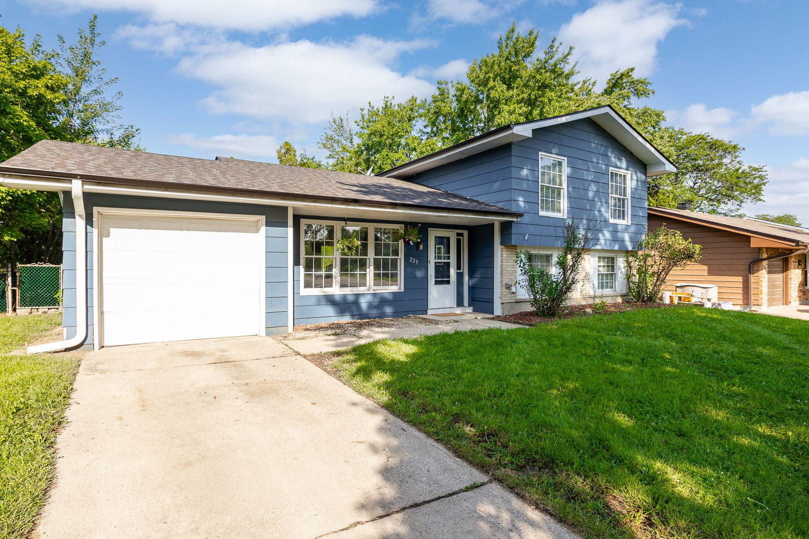 229 N Schmidt Road, Bolingbrook, IL 60440 229 N Schmidt Road, Bolingbrook, IL 60440