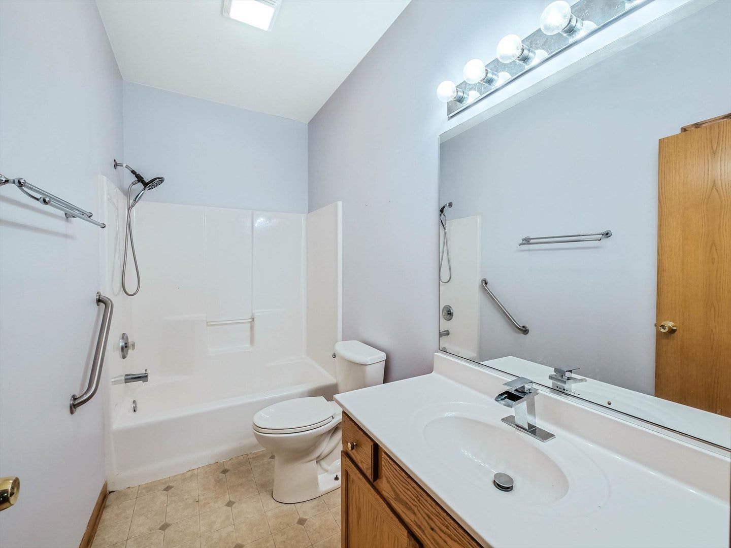 1321 Dancing Bear Lane, Elgin, IL 60120 1321 Dancing Bear Lane, Elgin, IL 60120