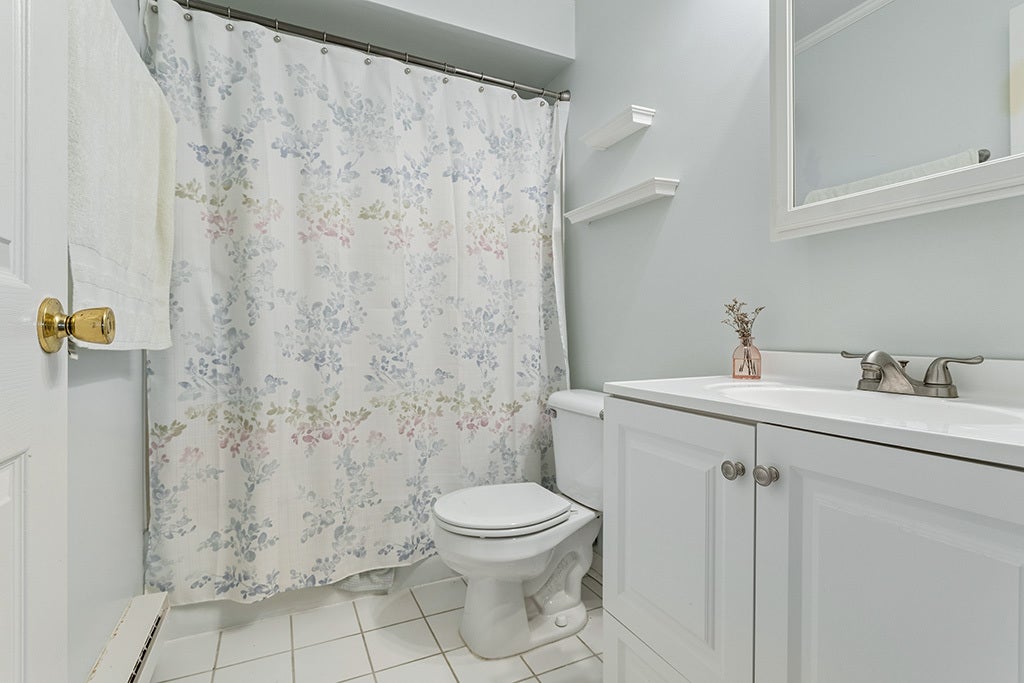 5728 128th Street, #1B, Crestwood, IL 60418 5728 128th Street, #1B, Crestwood, IL 60418