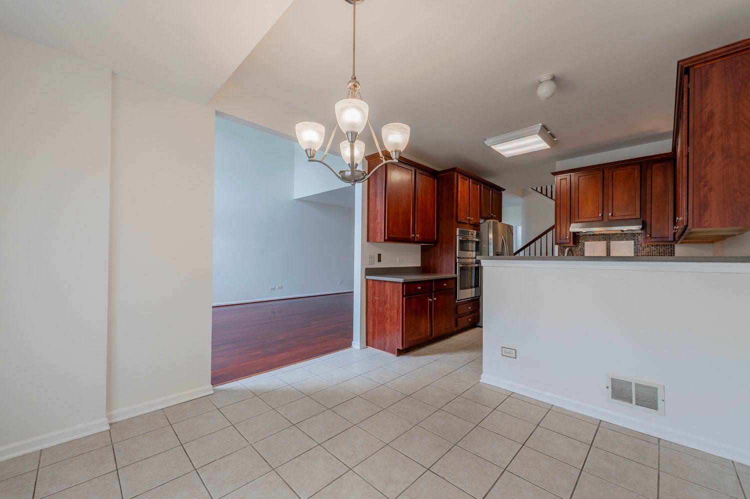 1226 Bradley Circle, Elgin, IL 60120