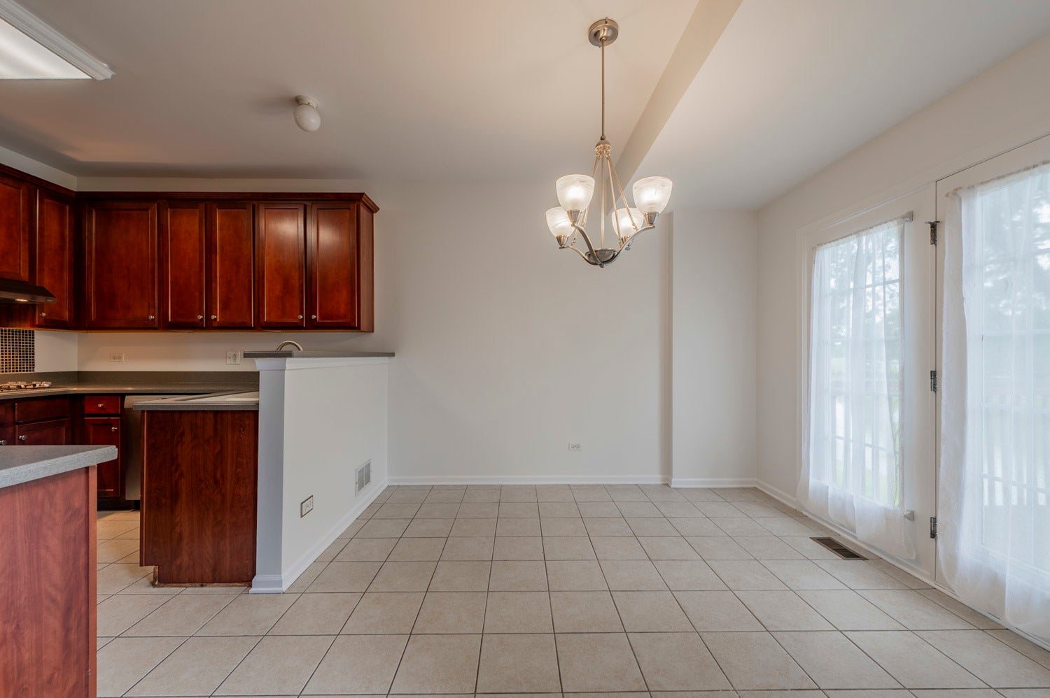 1226 Bradley Circle, Elgin, IL 60120