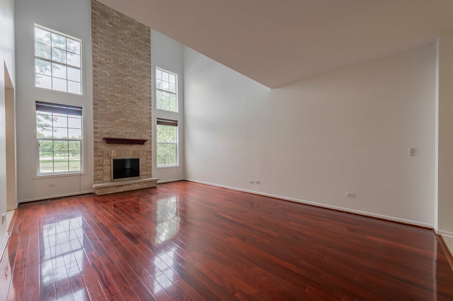 1226 Bradley Circle, Elgin, IL 60120