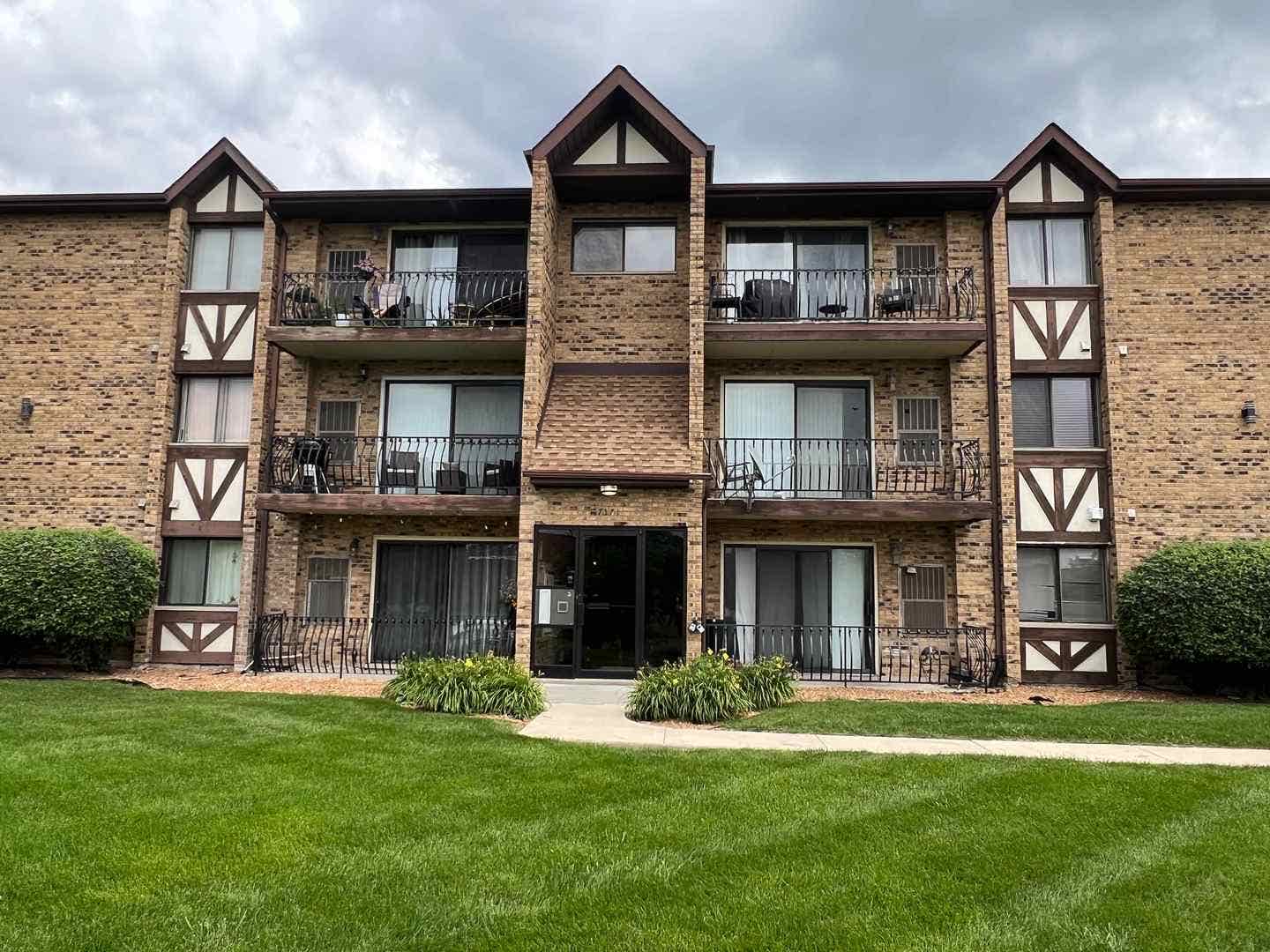 7171 175th Street, #3D, Tinley Park, IL 60477