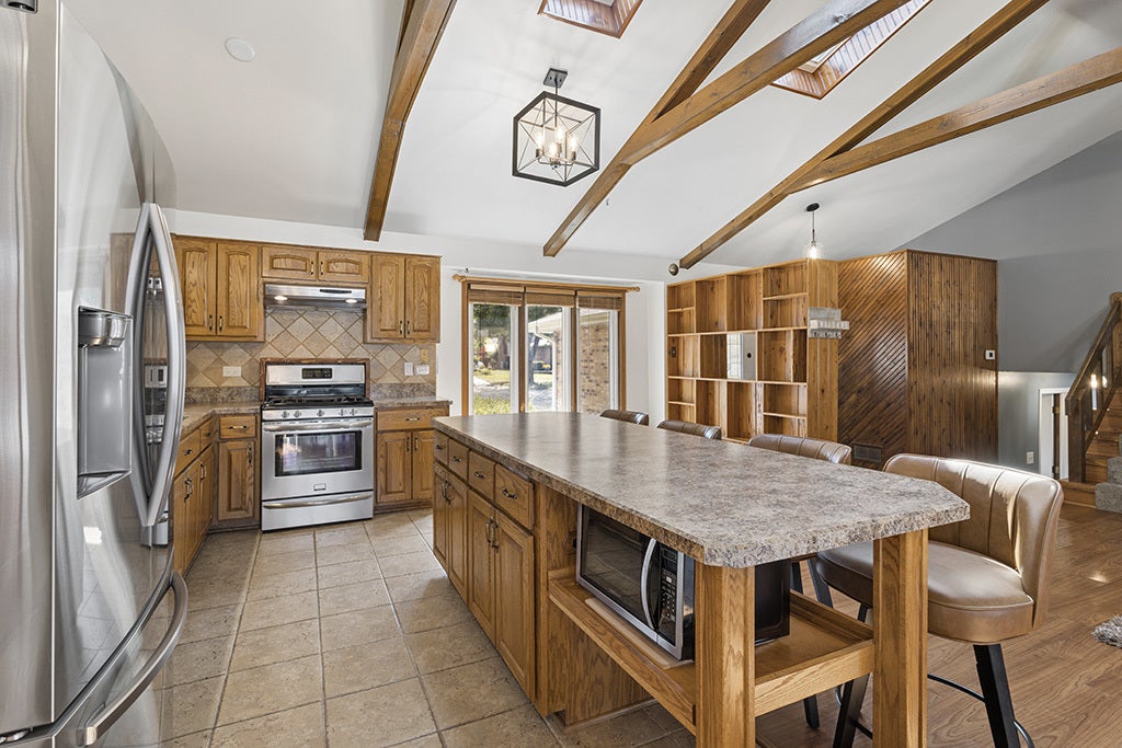 8238 164th Street, Tinley Park, IL 60477