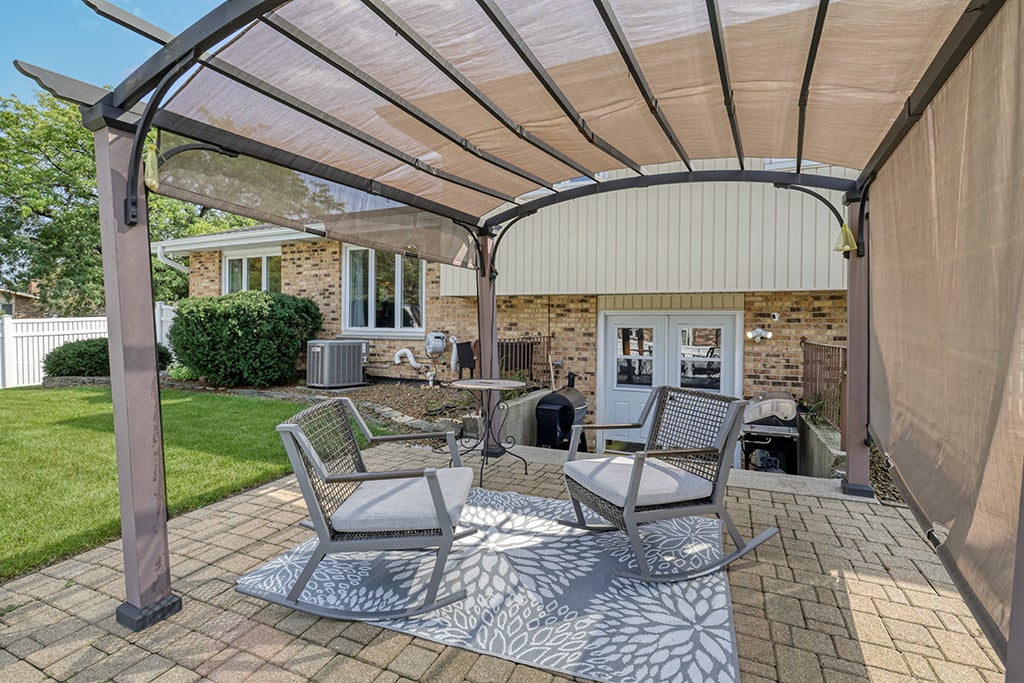 8238 164th Street, Tinley Park, IL 60477