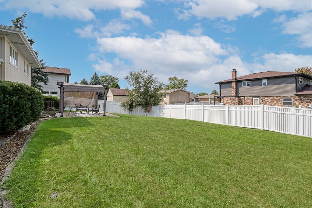 8238 164th Street, Tinley Park, IL 60477