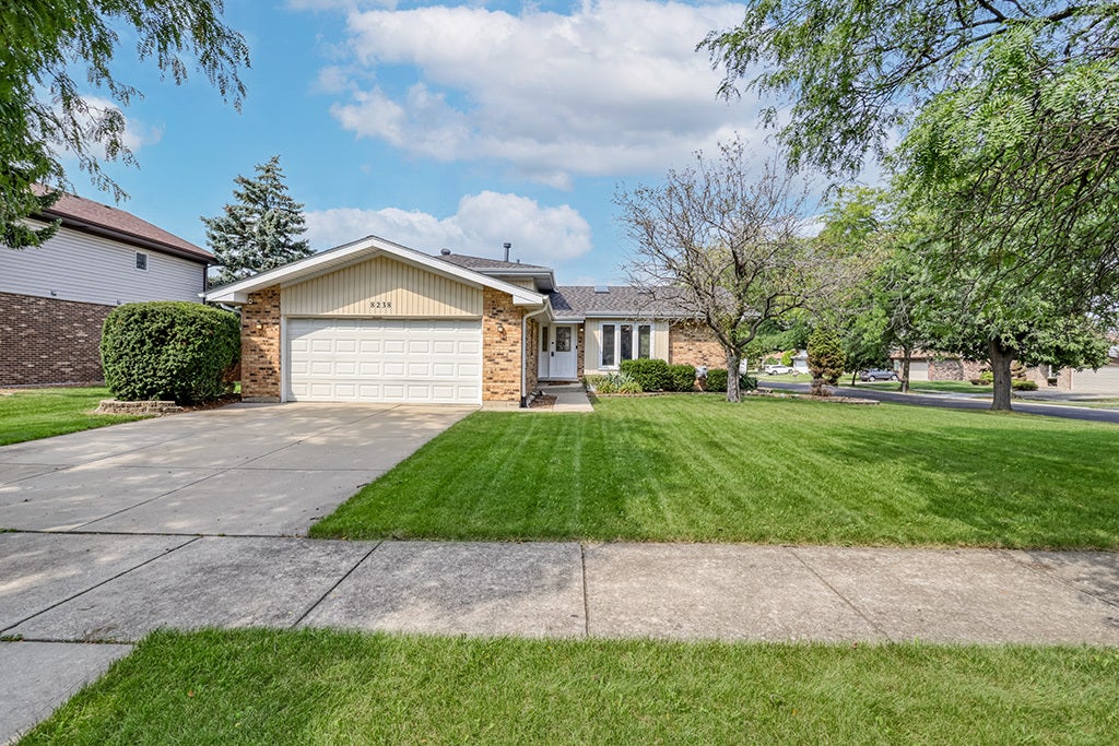 8238 164th Street, Tinley Park, IL 60477