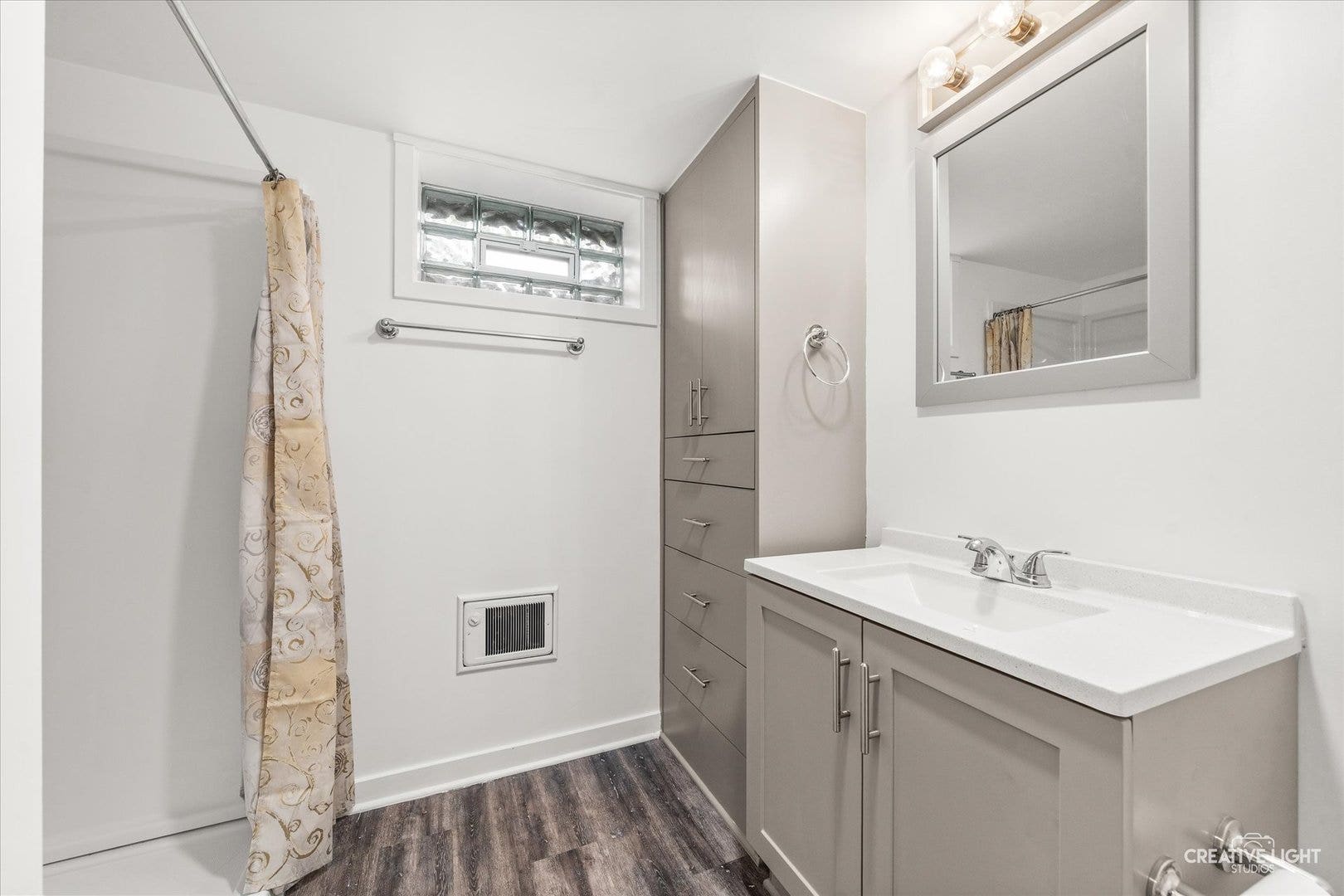 1638 VIRGINIA Street, Downers Grove, IL 60515 Basement Full Bath