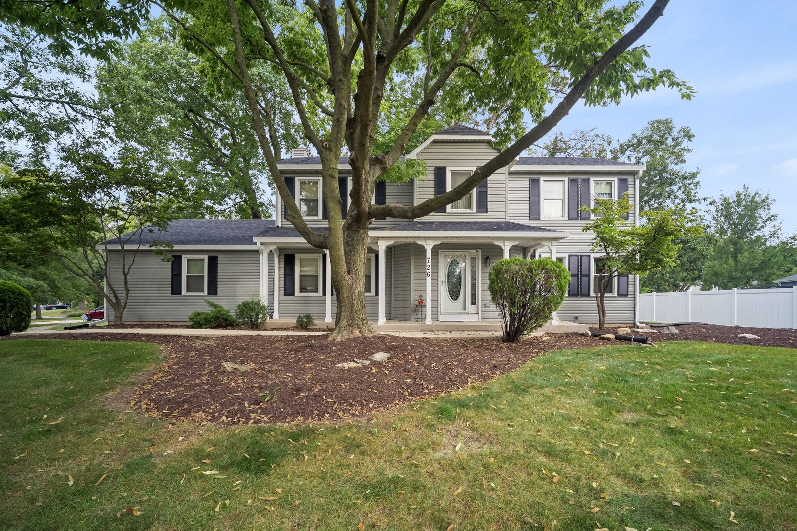 726 Dorchester Drive, Bolingbrook, IL 60440 726 Dorchester Drive, Bolingbrook, IL 60440