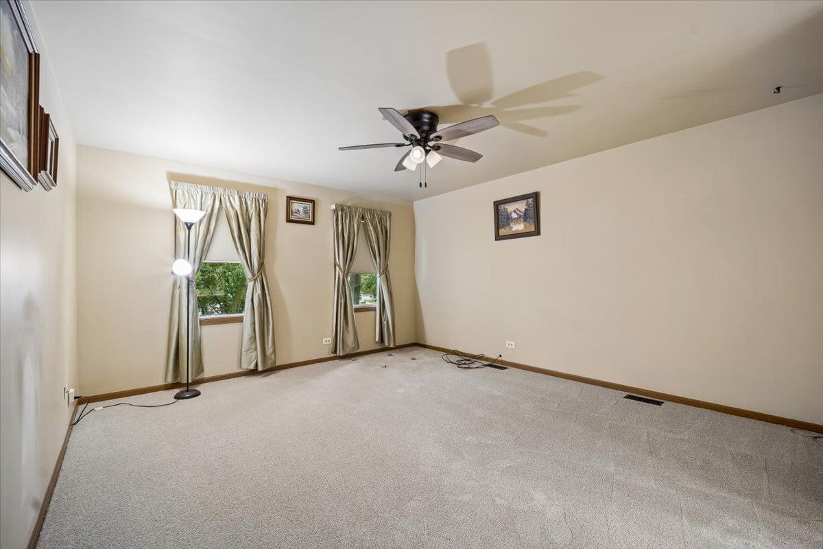 726 Dorchester Drive, Bolingbrook, IL 60440 726 Dorchester Drive, Bolingbrook, IL 60440