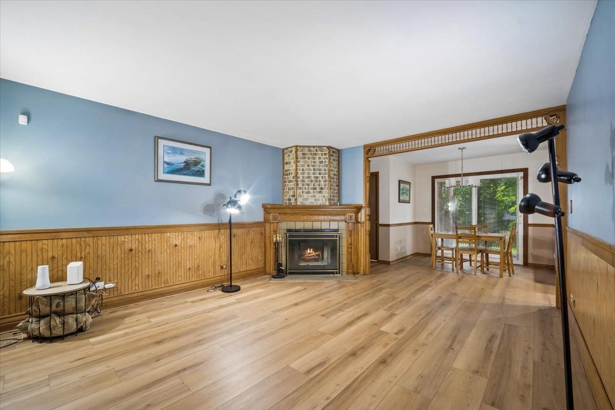 726 Dorchester Drive, Bolingbrook, IL 60440 726 Dorchester Drive, Bolingbrook, IL 60440