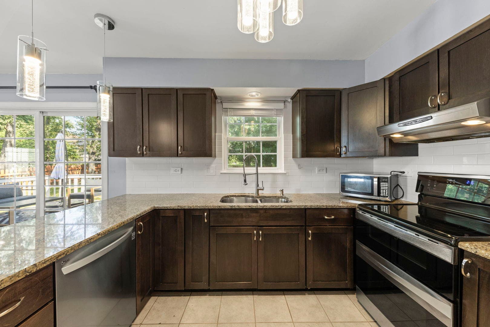 24 Westmoor Court, Aurora, IL 60502 24 Westmoor Court, Aurora, IL 60502