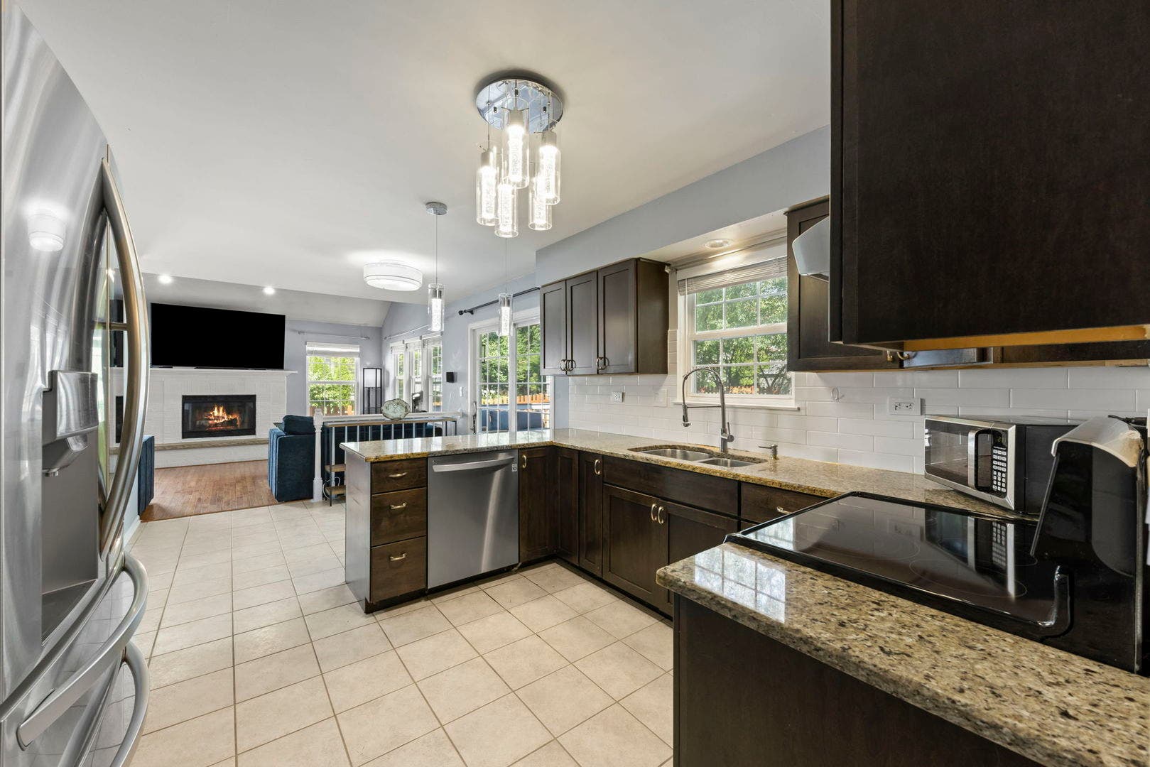24 Westmoor Court, Aurora, IL 60502 24 Westmoor Court, Aurora, IL 60502