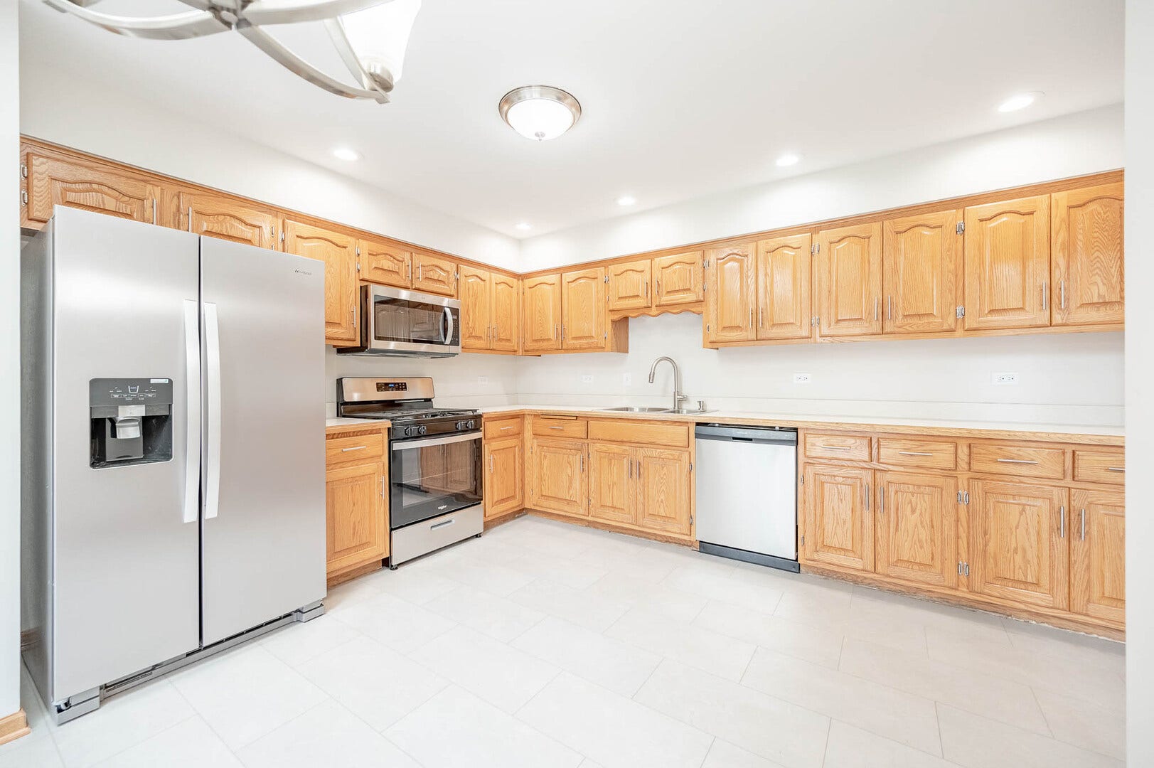 17411 Carlyle Court, Tinley Park, IL 60487 17411 Carlyle Court, Tinley Park, IL 60487