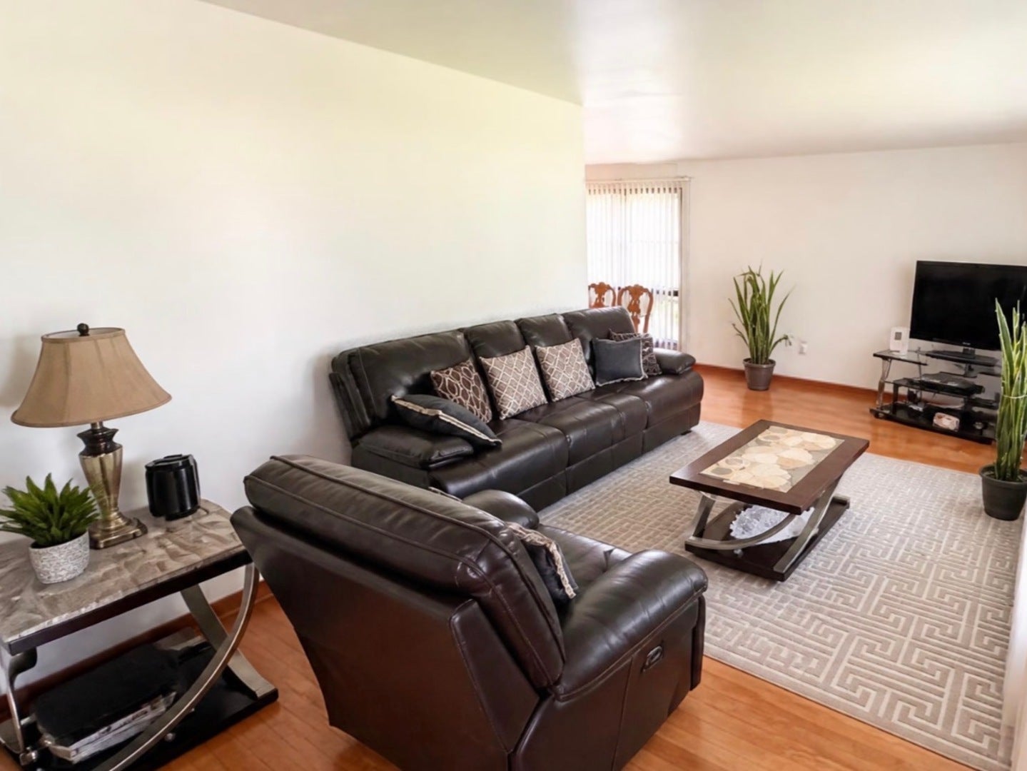 219 E 168th Place E, South Holland, IL 60473 219 E 168th Place E, South Holland, IL 60473