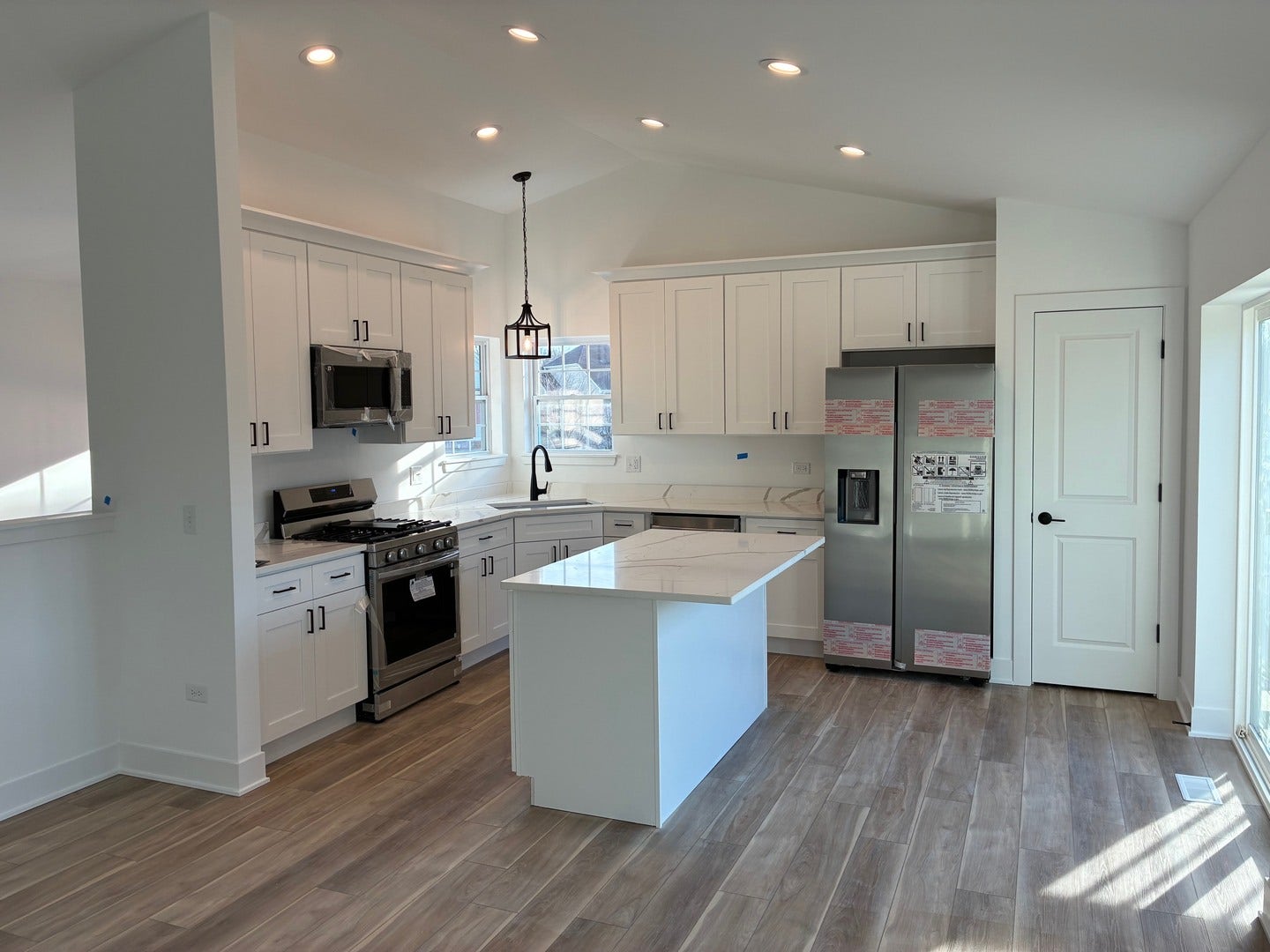 925 Saddle Ridge Drive, Joliet, IL 60432 925 Saddle Ridge Drive, Joliet, IL 60432