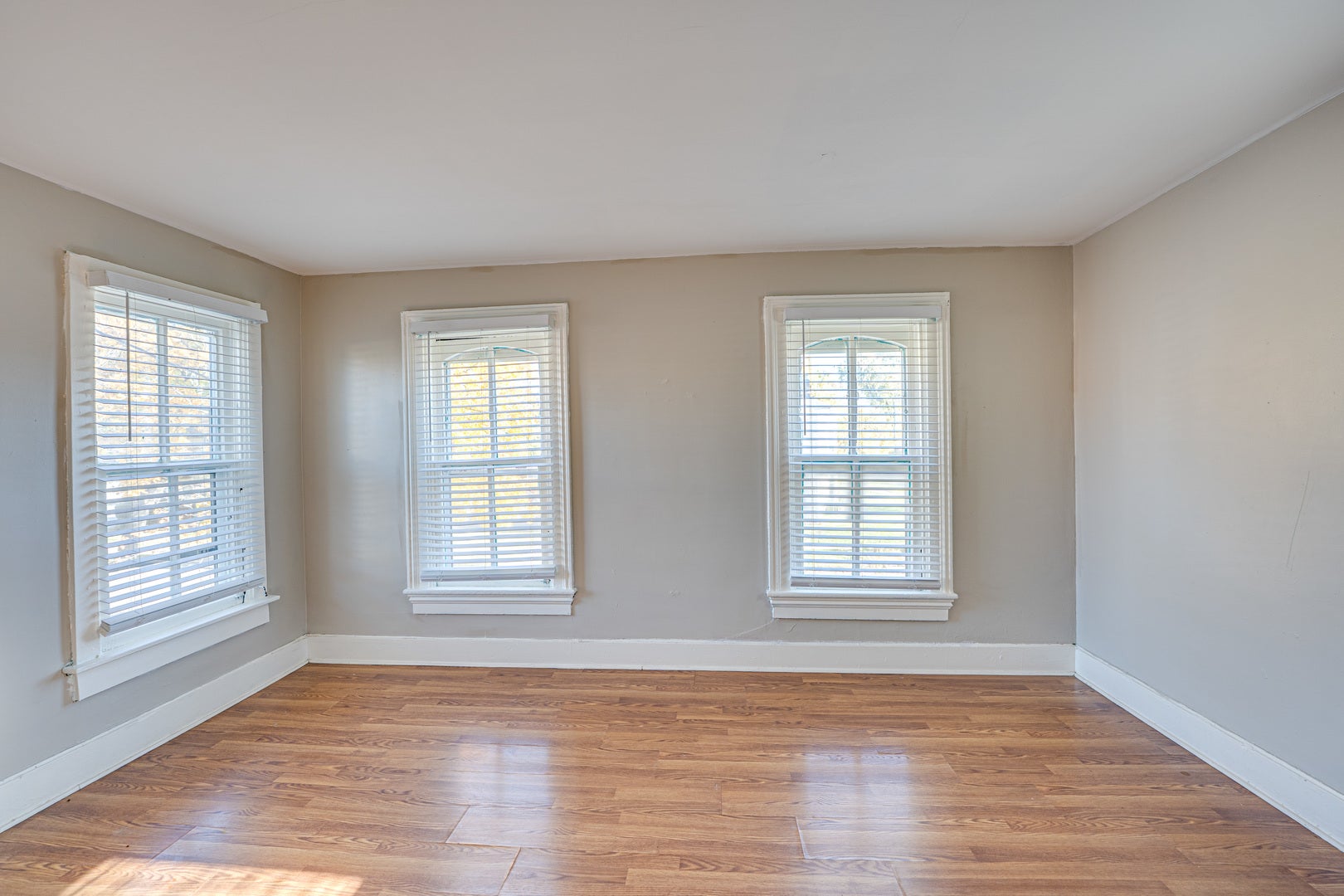 79 S 4th Street, #2, Aurora, IL 60505 79 S 4th Street, #2, Aurora, IL 60505
