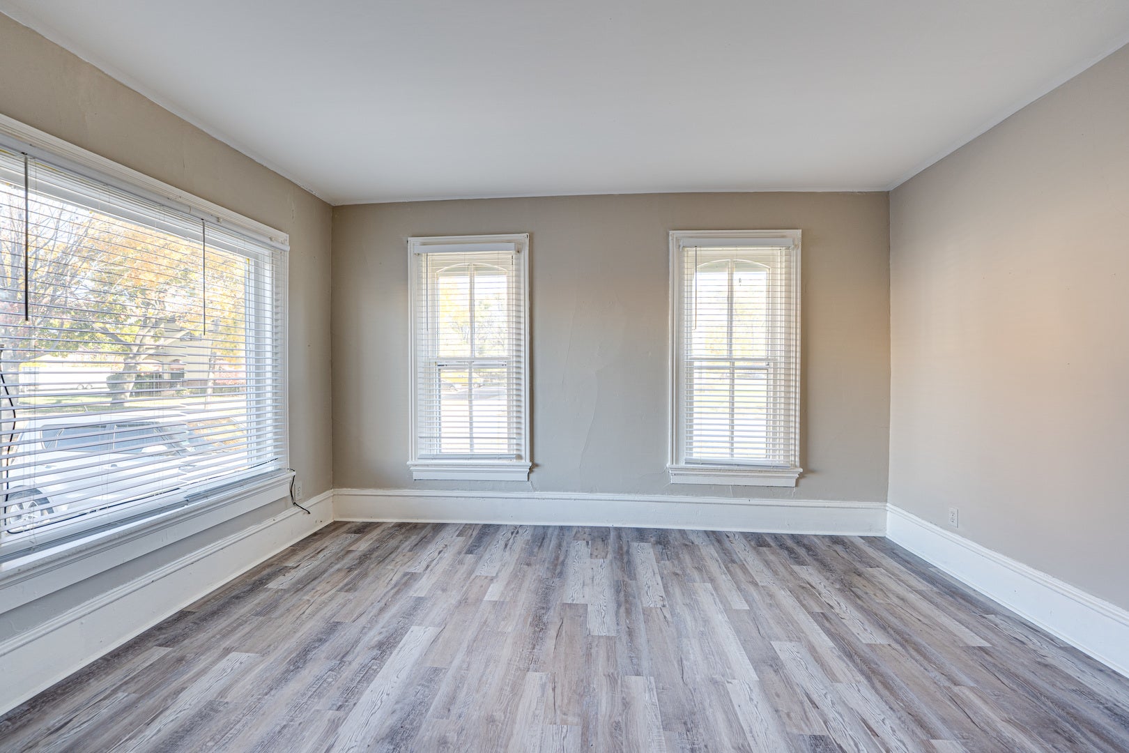 79 S 4th Street, #2, Aurora, IL 60505 79 S 4th Street, #2, Aurora, IL 60505