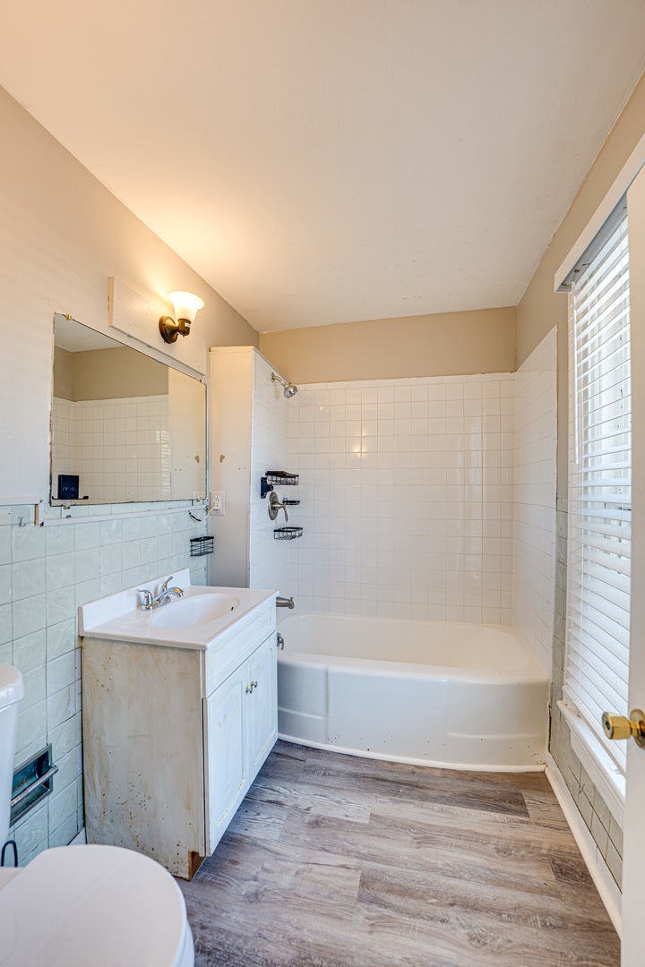 79 S 4th Street, #2, Aurora, IL 60505 79 S 4th Street, #2, Aurora, IL 60505