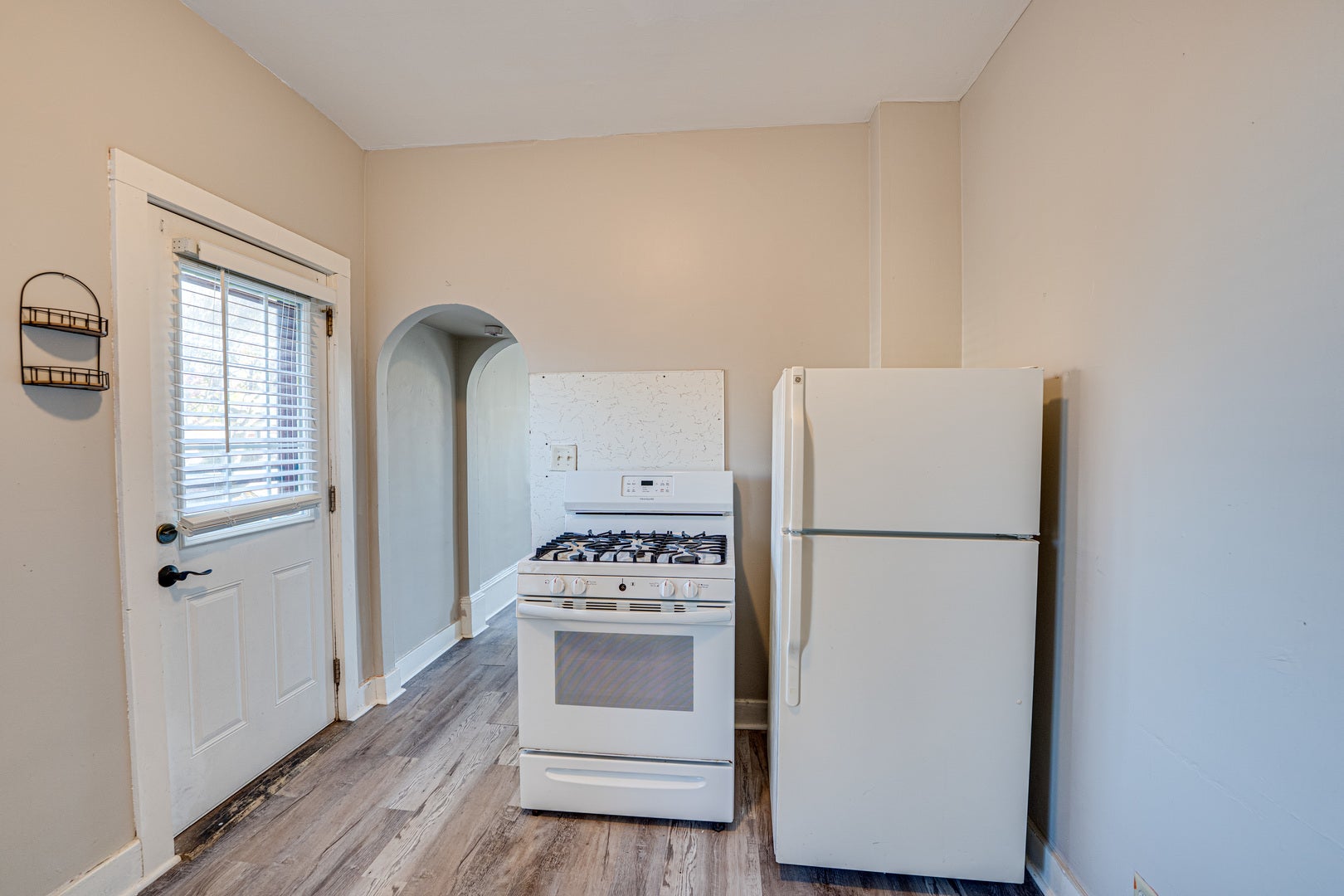 79 S 4th Street, #2, Aurora, IL 60505 79 S 4th Street, #2, Aurora, IL 60505