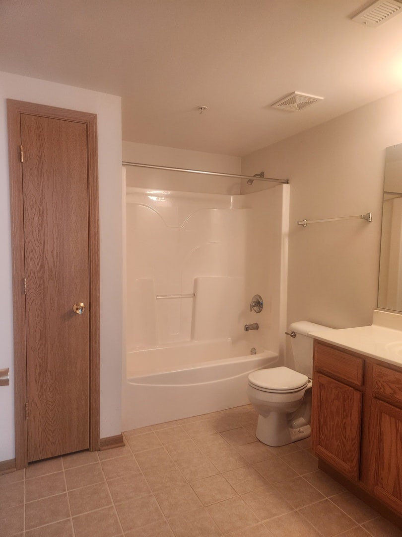 16661 Liberty Circle, #2S, Orland Park, IL 60467 16661 Liberty Circle, #2S, Orland Park, IL 60467