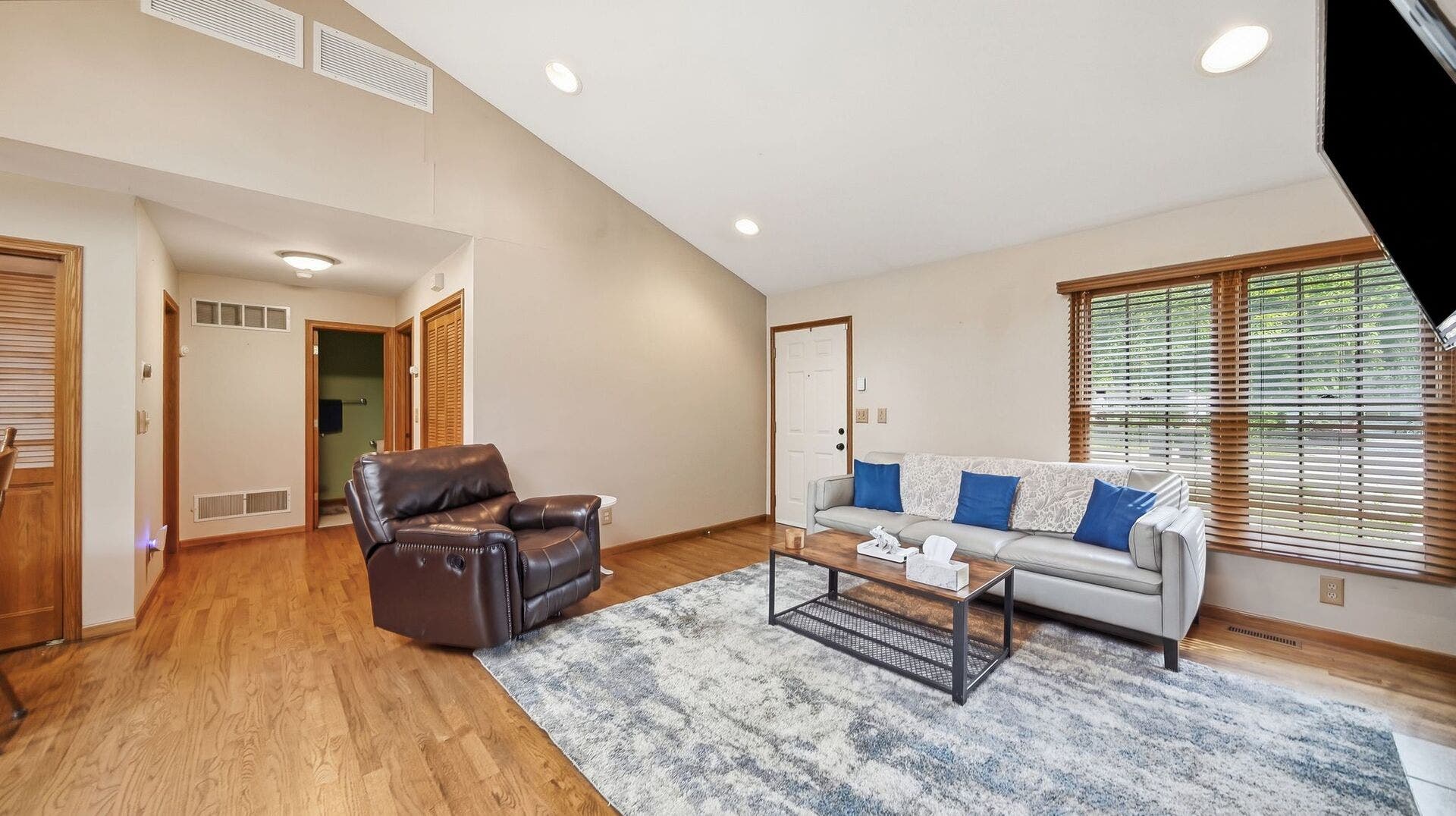 361 Oak Street, Braidwood, IL 60408 361 Oak Street, Braidwood, IL 60408