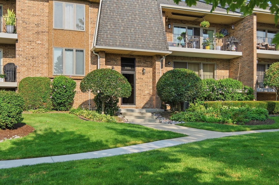 Property photo for 9164 Del Prado Drive, #1N, Palos Hills, IL