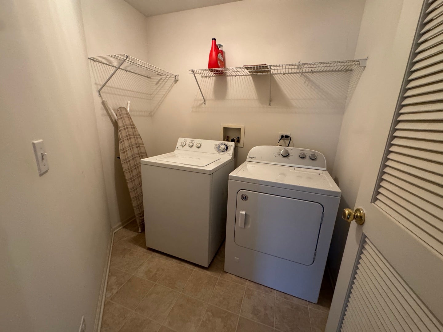 2365 Sunrise Circle, Aurora, IL 60503 2365 Sunrise Circle, Aurora, IL 60503