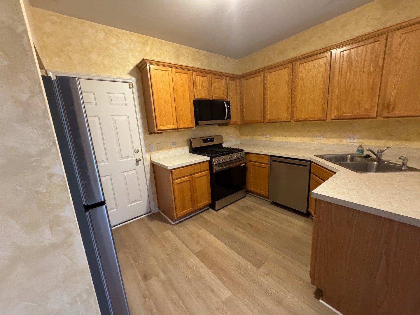 2365 Sunrise Circle, Aurora, IL 60503 2365 Sunrise Circle, Aurora, IL 60503