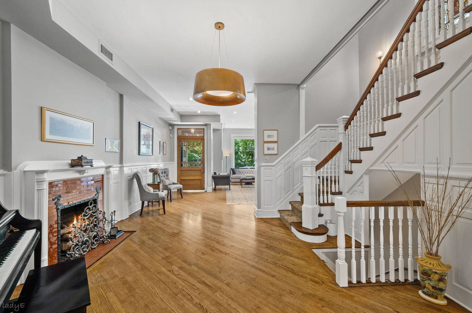1437 N Dearborn Street, Chicago, IL 60610