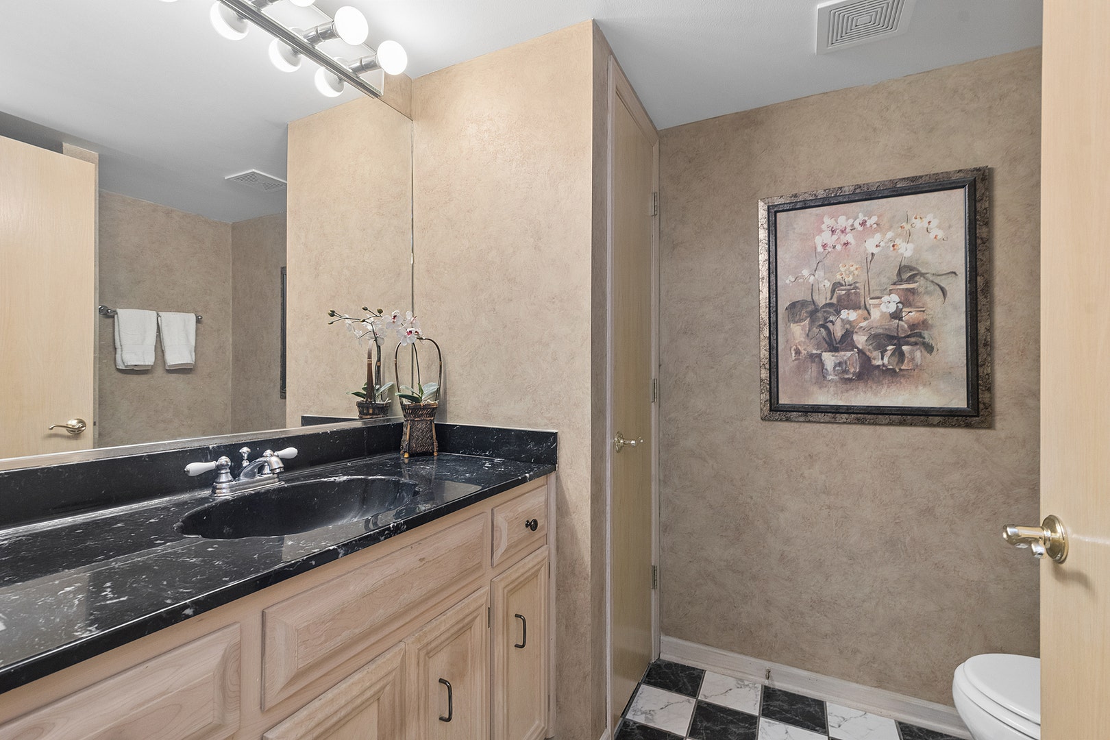 18430 Pine Cone Drive, #4, Tinley Park, IL 60477 18430 Pine Cone Drive, #4, Tinley Park, IL 60477