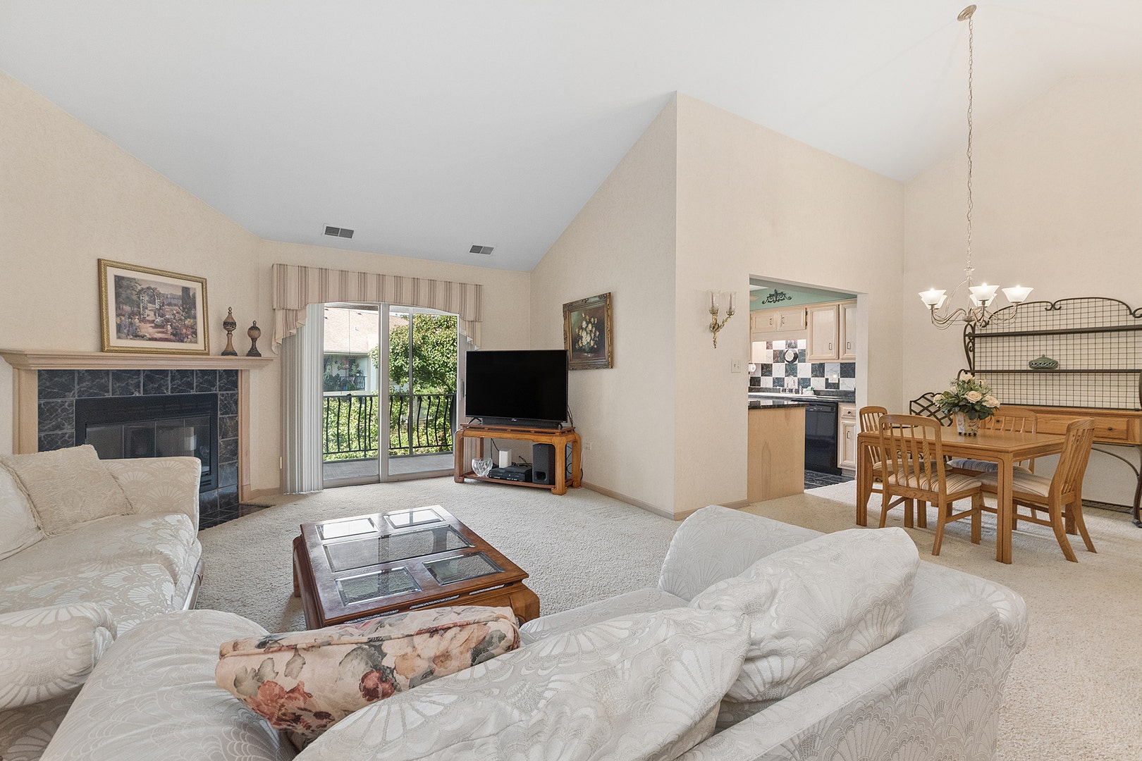 18430 Pine Cone Drive, #4, Tinley Park, IL 60477 18430 Pine Cone Drive, #4, Tinley Park, IL 60477