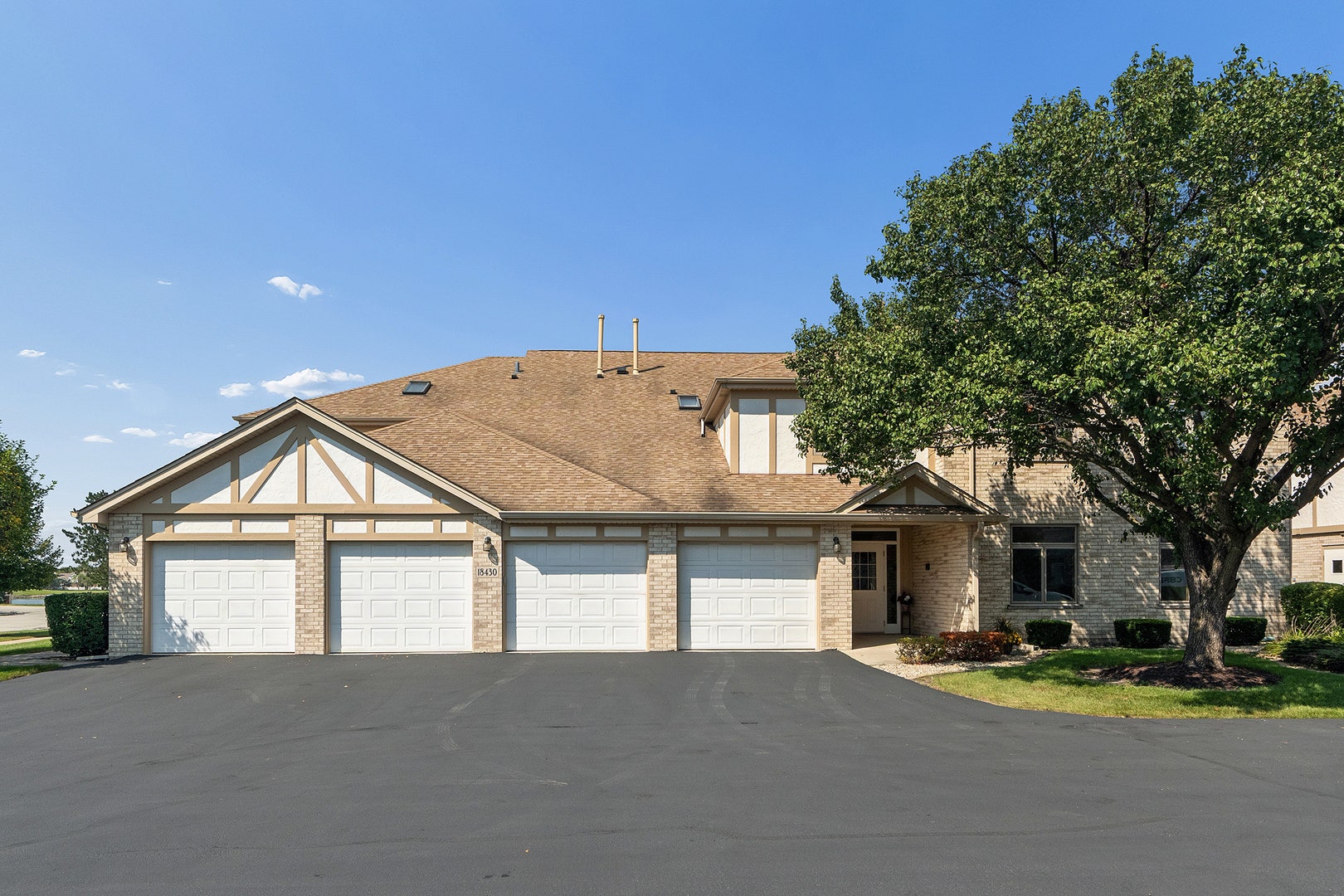 18430 Pine Cone Drive, #4, Tinley Park, IL 60477 18430 Pine Cone Drive, #4, Tinley Park, IL 60477