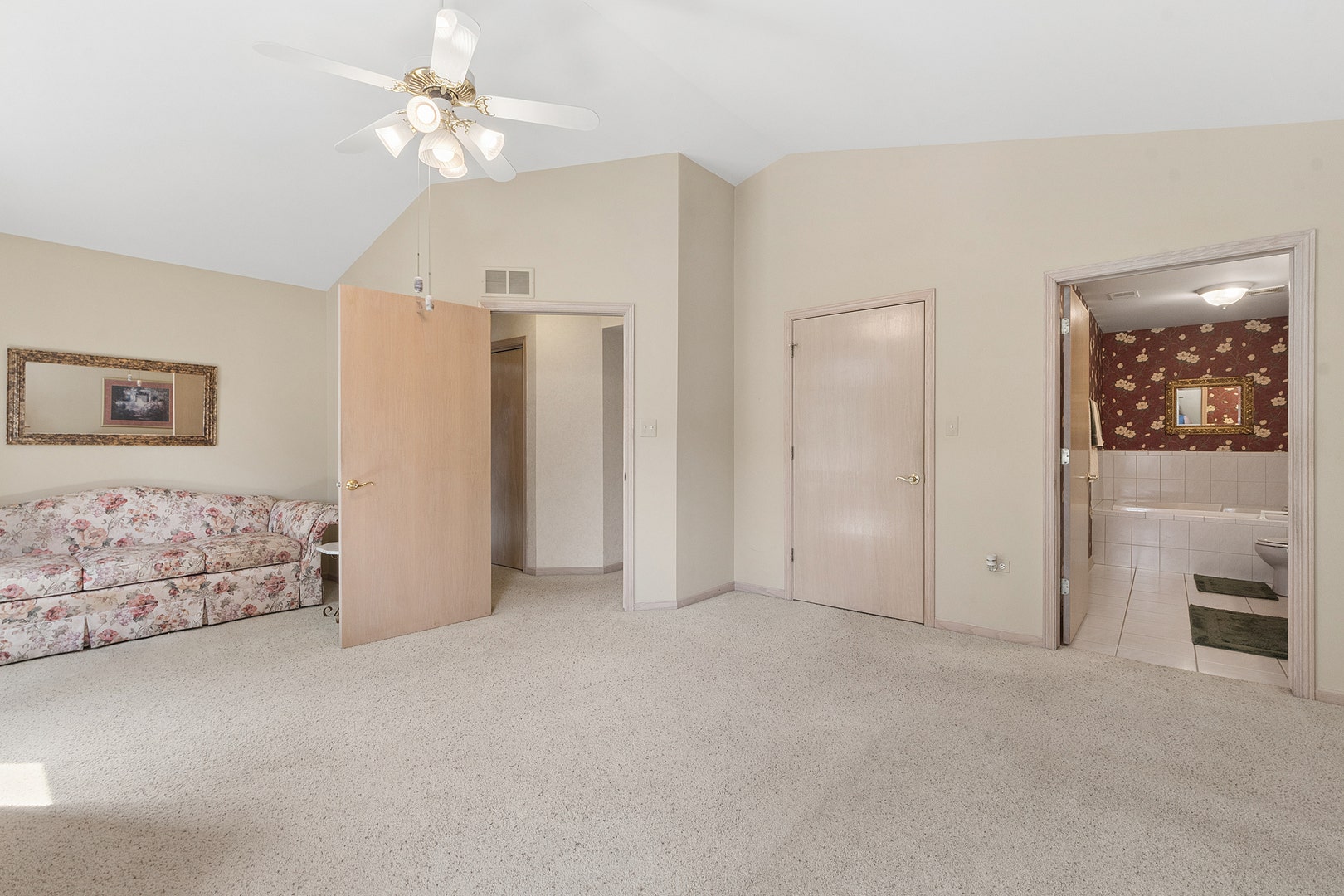 18430 Pine Cone Drive, #4, Tinley Park, IL 60477 18430 Pine Cone Drive, #4, Tinley Park, IL 60477