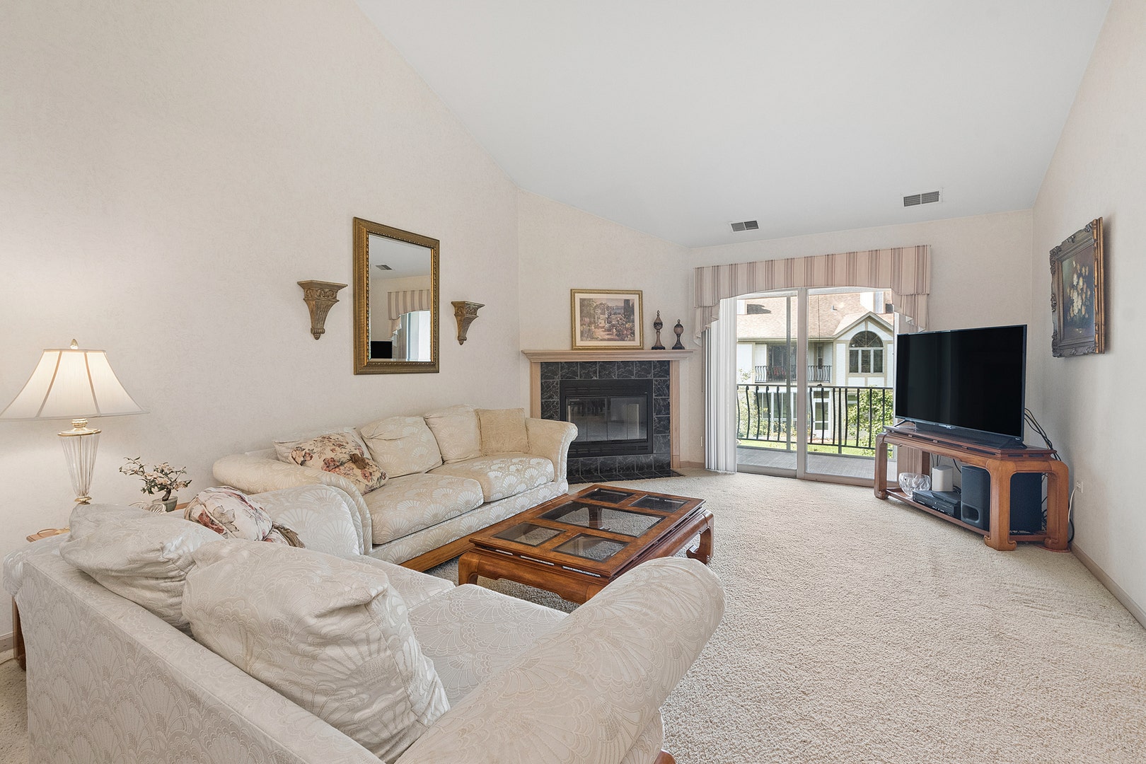 18430 Pine Cone Drive, #4, Tinley Park, IL 60477 18430 Pine Cone Drive, #4, Tinley Park, IL 60477