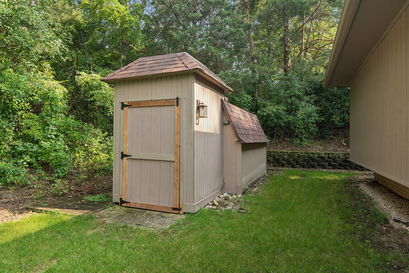 12001 W Lake View Drive, Orland Park, IL 60467 12001 W Lake View Drive, Orland Park, IL 60467