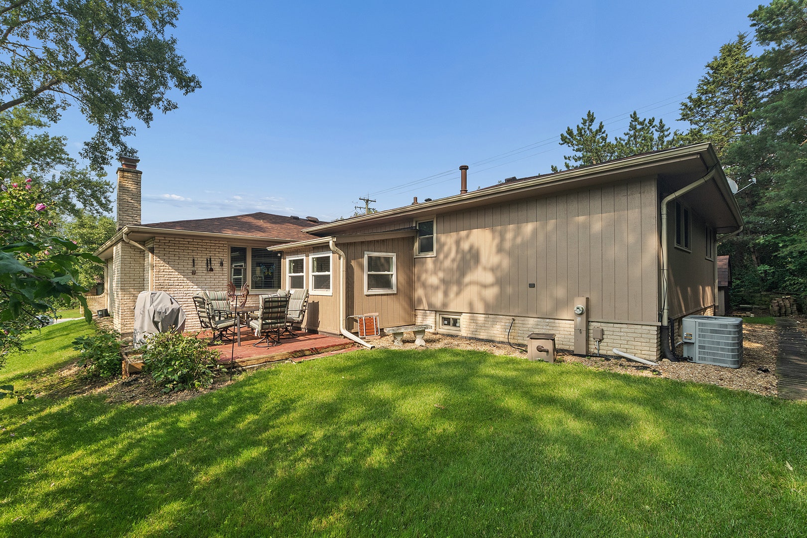12001 W Lake View Drive, Orland Park, IL 60467 12001 W Lake View Drive, Orland Park, IL 60467